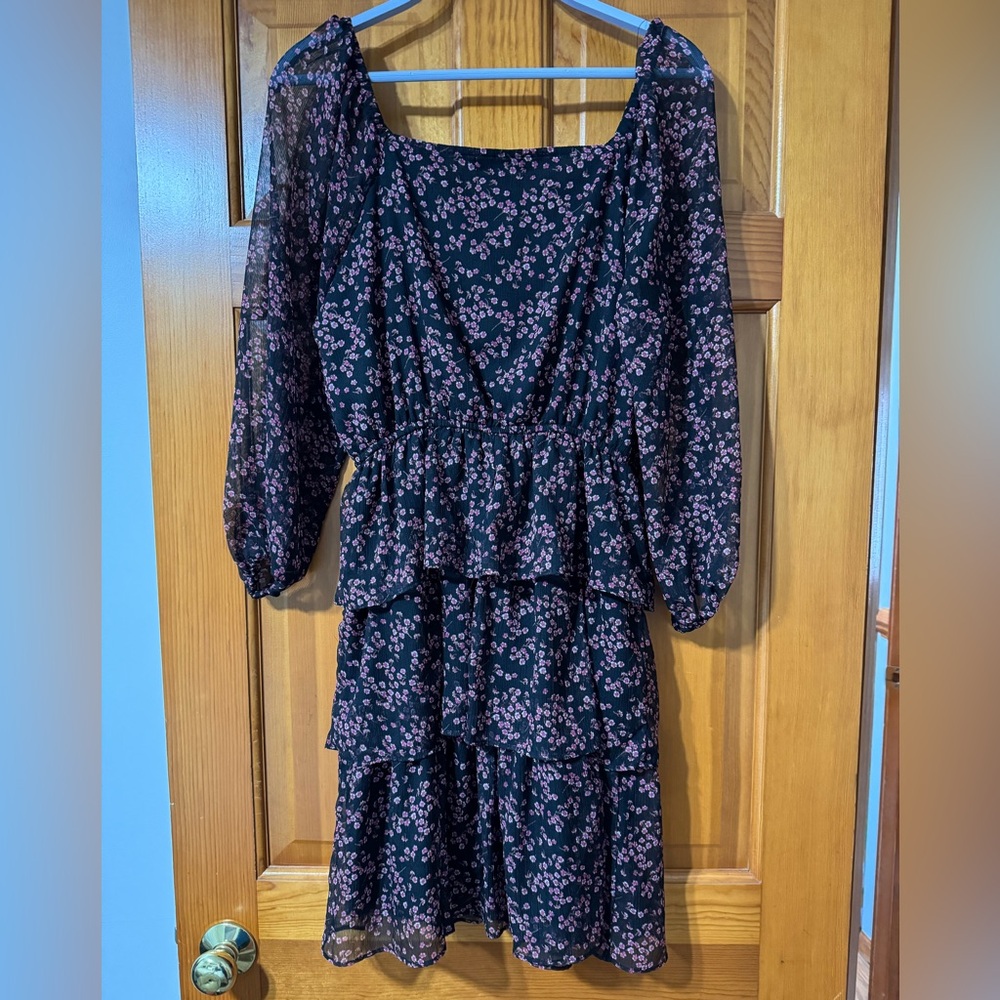 Floral Tiered Dress with Puff Sleeves Size Medium - Picture 3 of 4